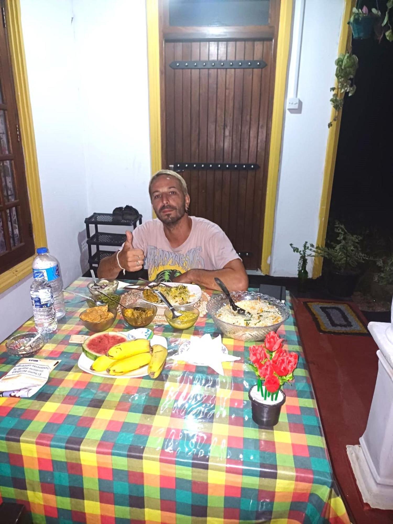 Sanu Home Stay 锡吉里亚 外观 照片